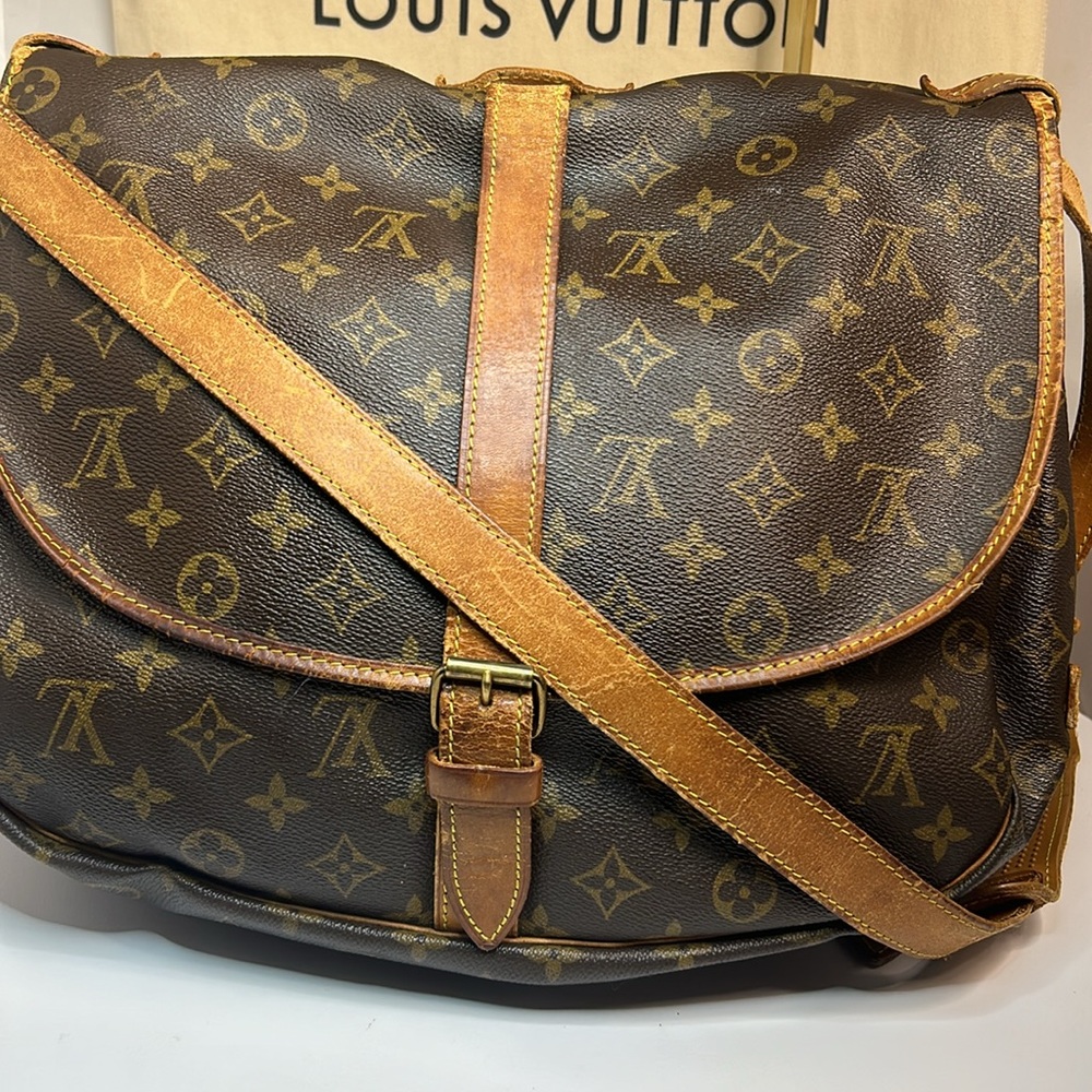 Louis Vuitton LOUIS VUITTON Monogram Saumur